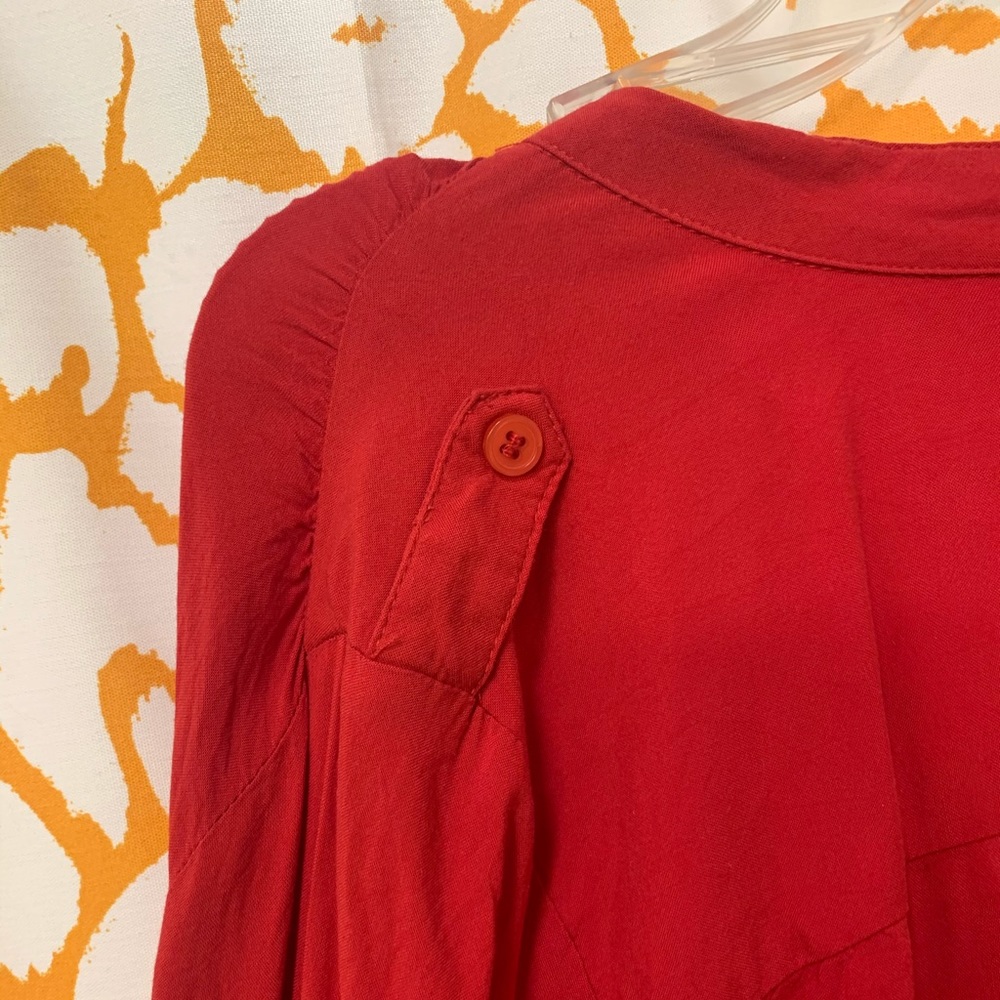 Red blouse - Picture 5 of 5